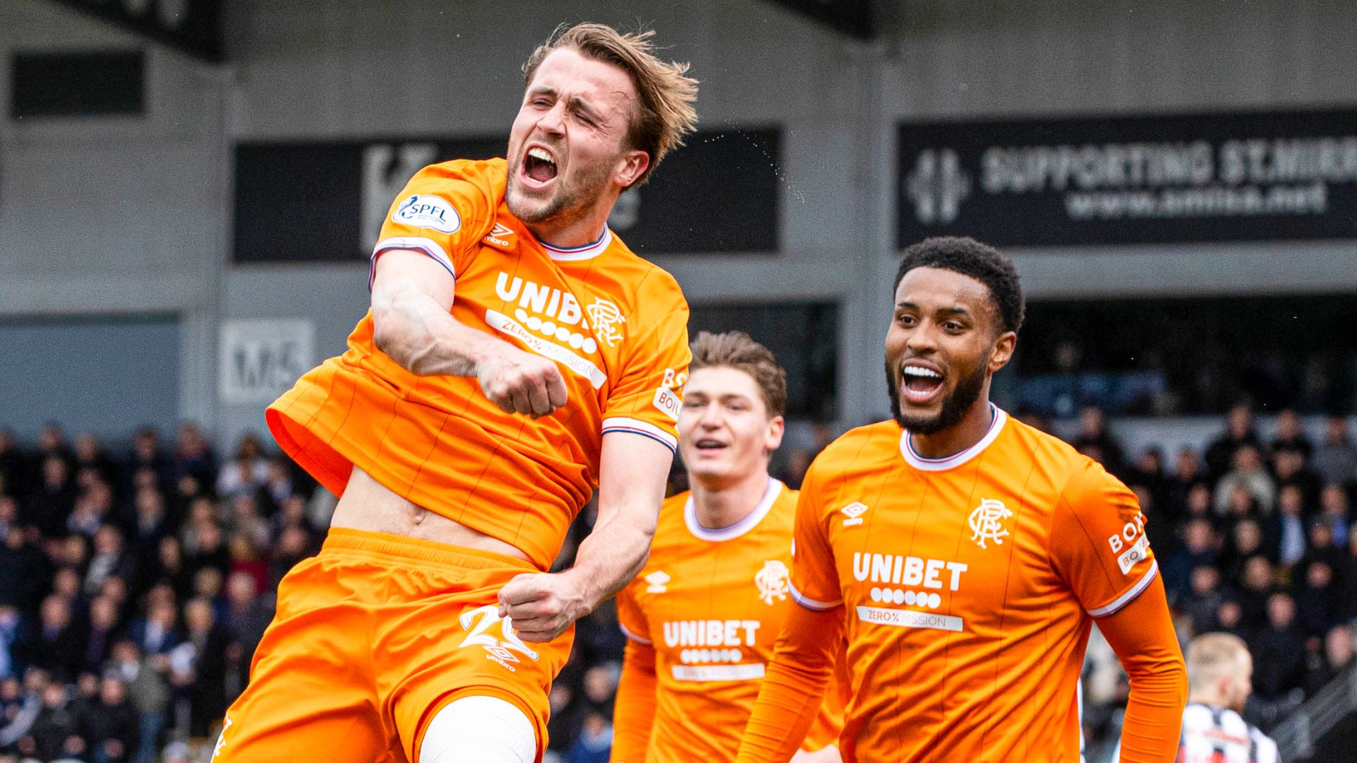 Rangers, St Mirren'i Geçerek Hearts ve Celtic'e Yaklaşıyor!