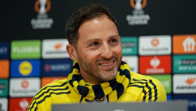 Fenerbahçe'den Sürpriz